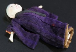 Akambo doll 1880