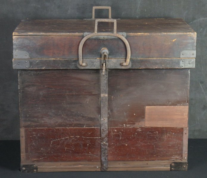 Antique chest 1800