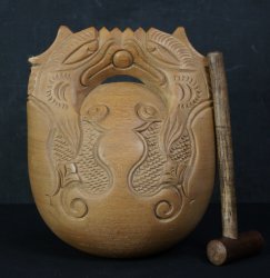 Chanting Mokugyo bell 1950