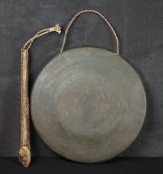 Dora Buddhist gong 1900