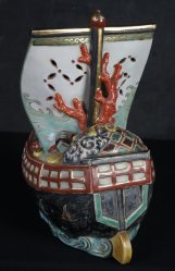 Imari Takarabune Koro 1900