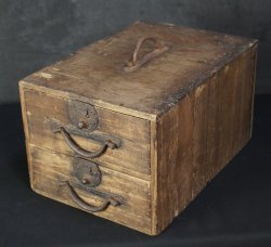 Ko-tansu tool box 1880