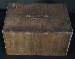 Ko-tansu tool box 1880