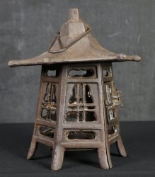 Kyoto garden lantern 1970