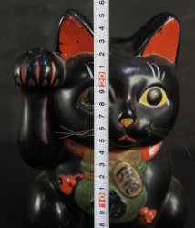 Manekineko cat vintage 1900