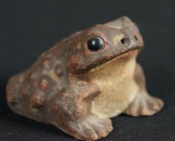 Miniature garden frog 1900