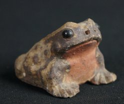 Miniature garden frog 1900