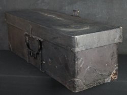 Mochidansu antique chest 1800