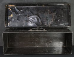 Mochidansu antique chest 1800