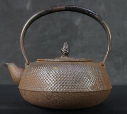 Nambu kettle tea 1900