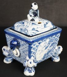 Sometsuke censer 1900