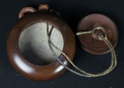 Tabako-ire Netsuke 1900